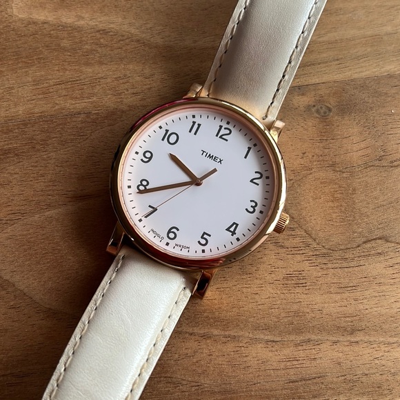 Timex 30m Rose Gold & White Leather Watch - Picture 1 of 6